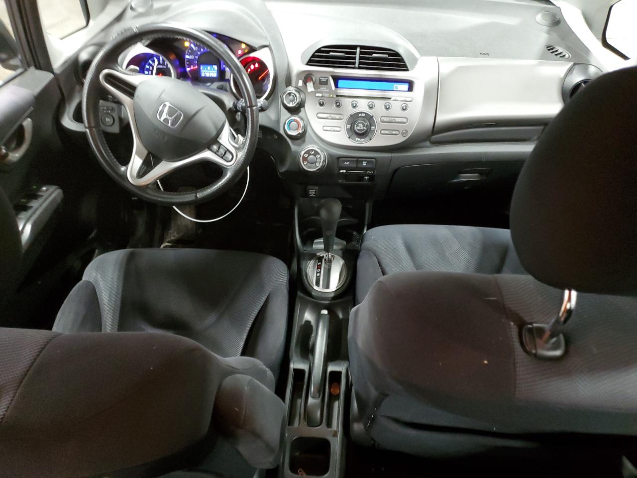 2011 Honda Fit - Image 8
