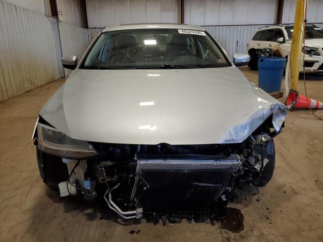  VOLKSWAGEN JETTA 2015 Серебристый