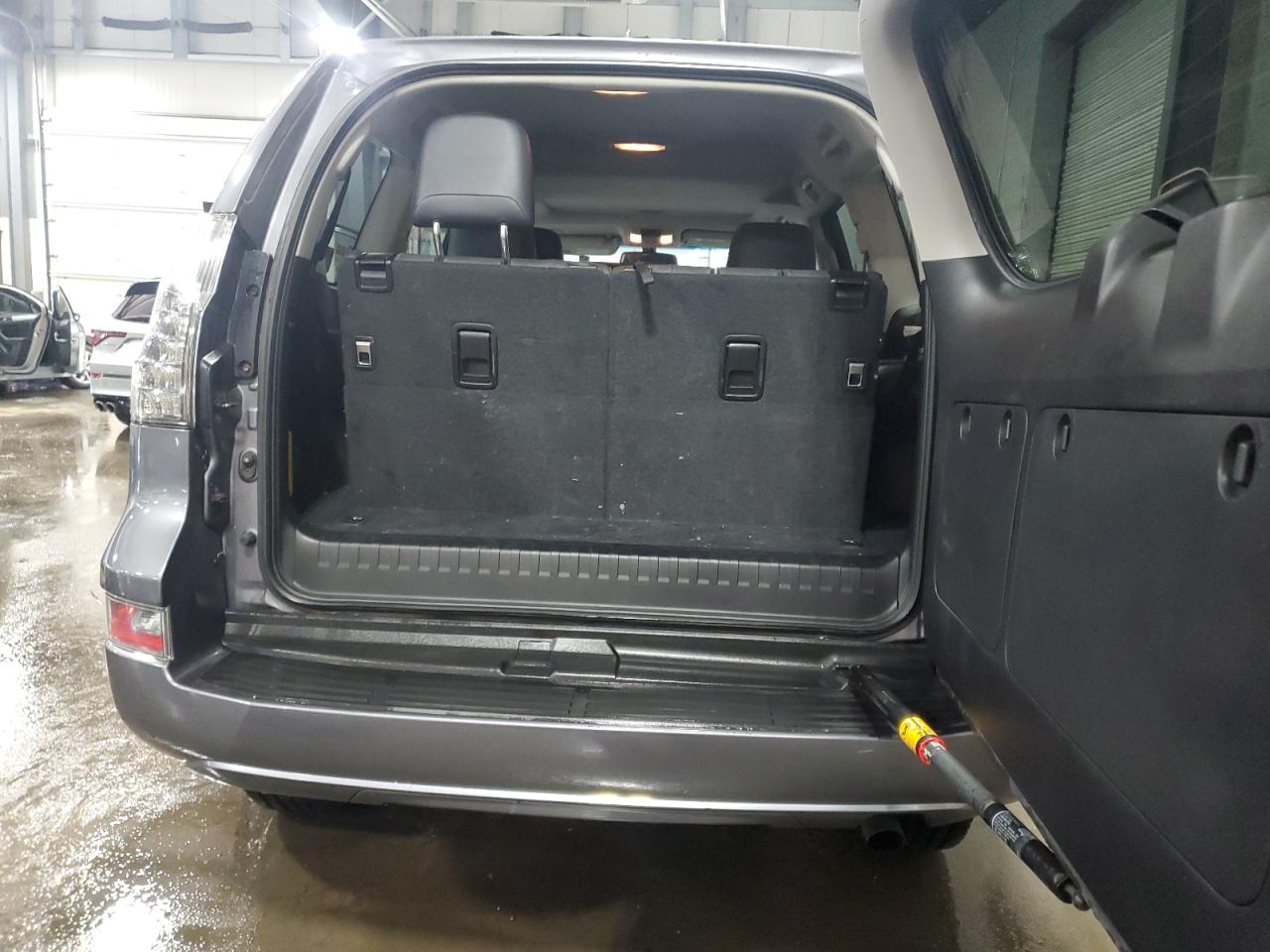 2016 Lexus GX - Image 6