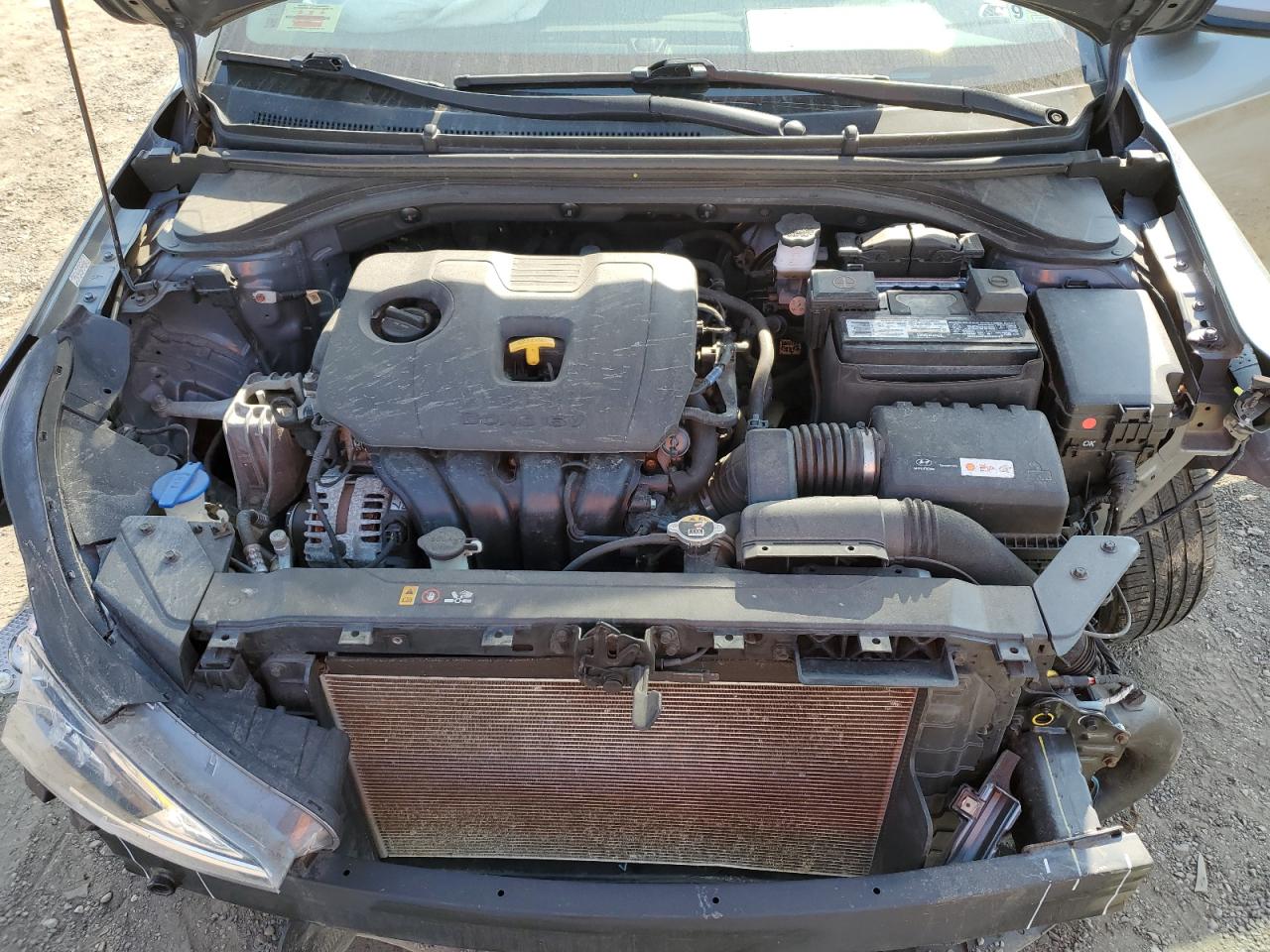 2019 Hyundai Elantra - Image 11