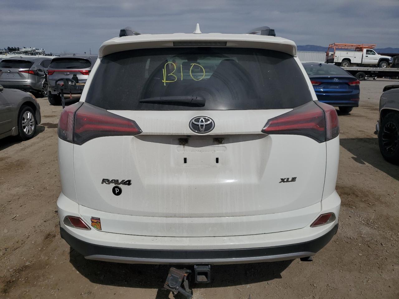 JTMWFREV2JJ180434 TOYOTA RAV4 2018
