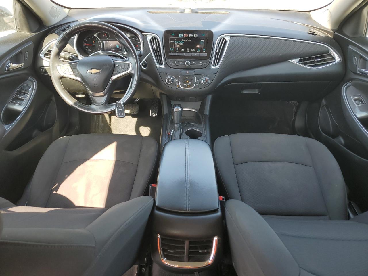 1G1ZD5STXJF124011 CHEVROLET MALIBU 2018