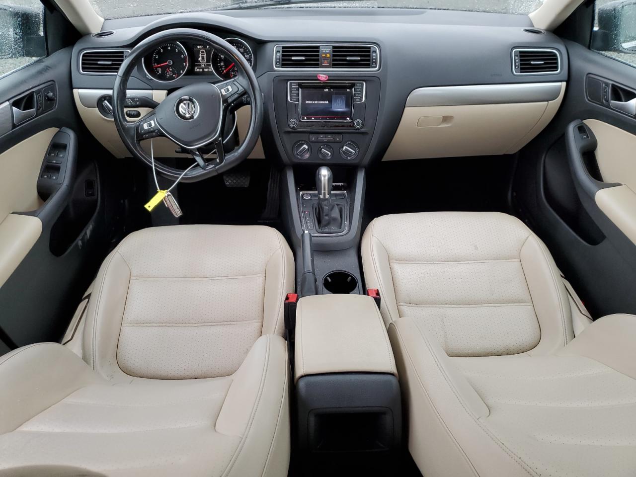 2017 Volkswagen Jetta - Image 8