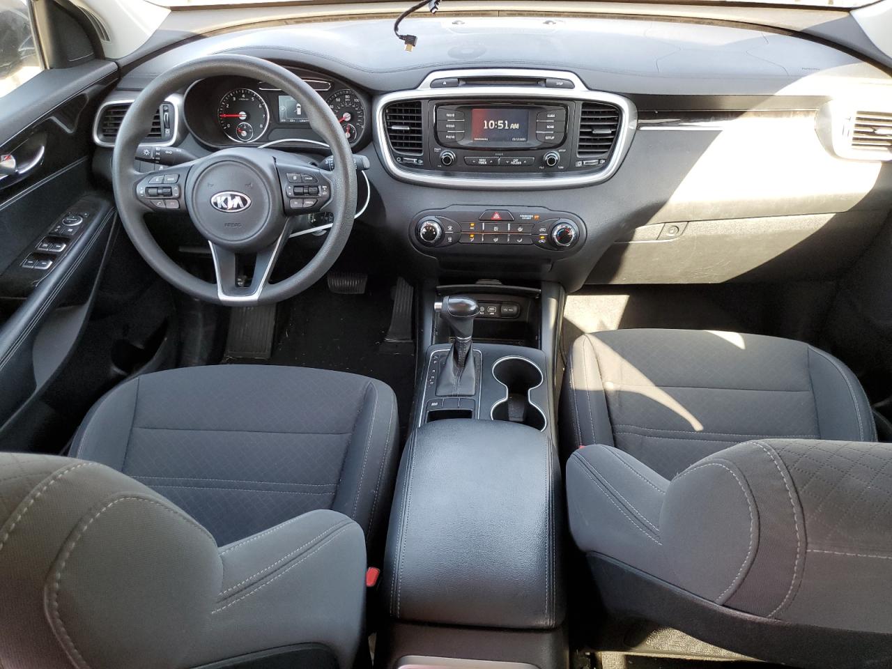 2017 Kia Sorento - Image 8