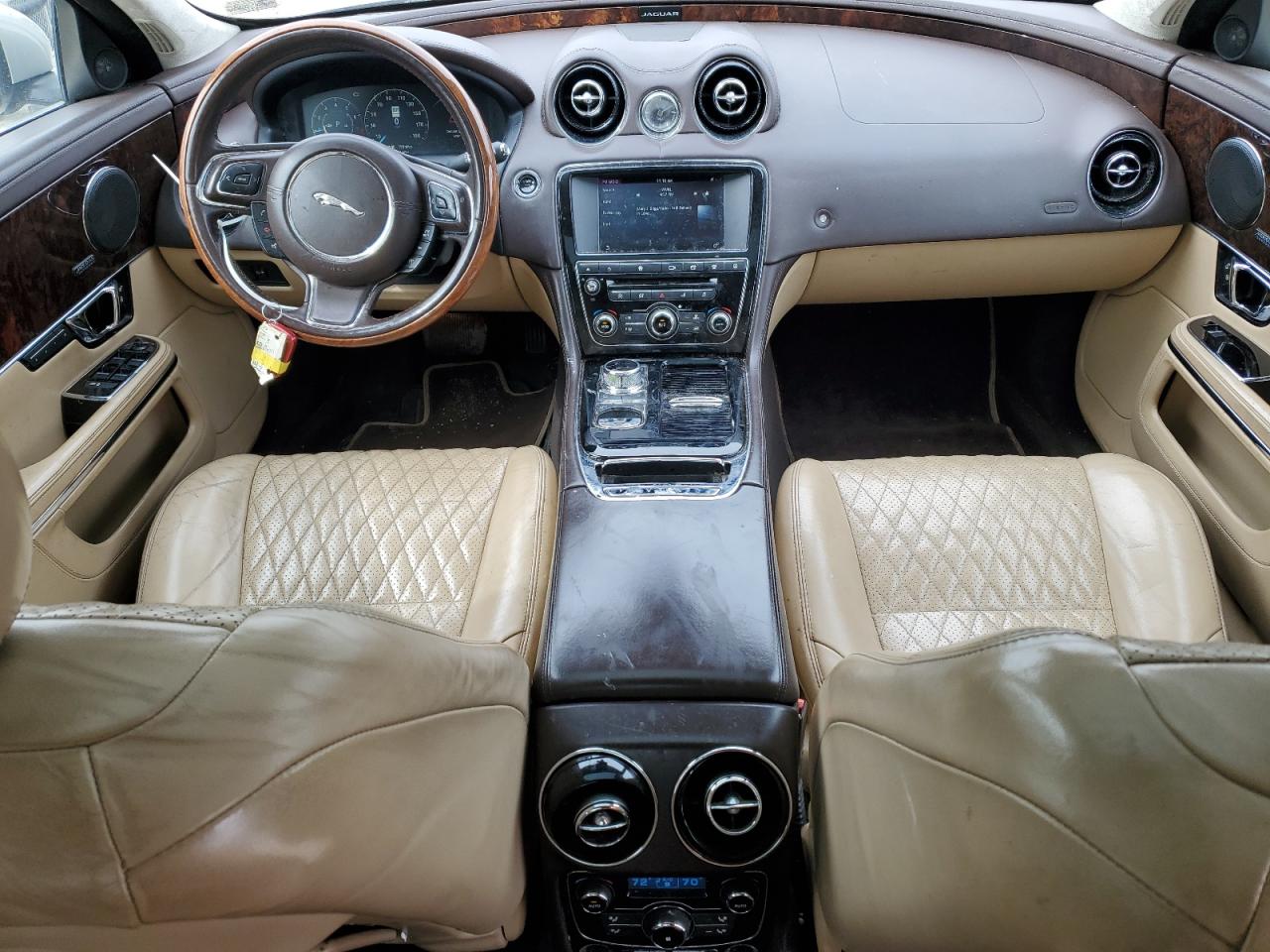 2017 Jaguar XJ - Image 8
