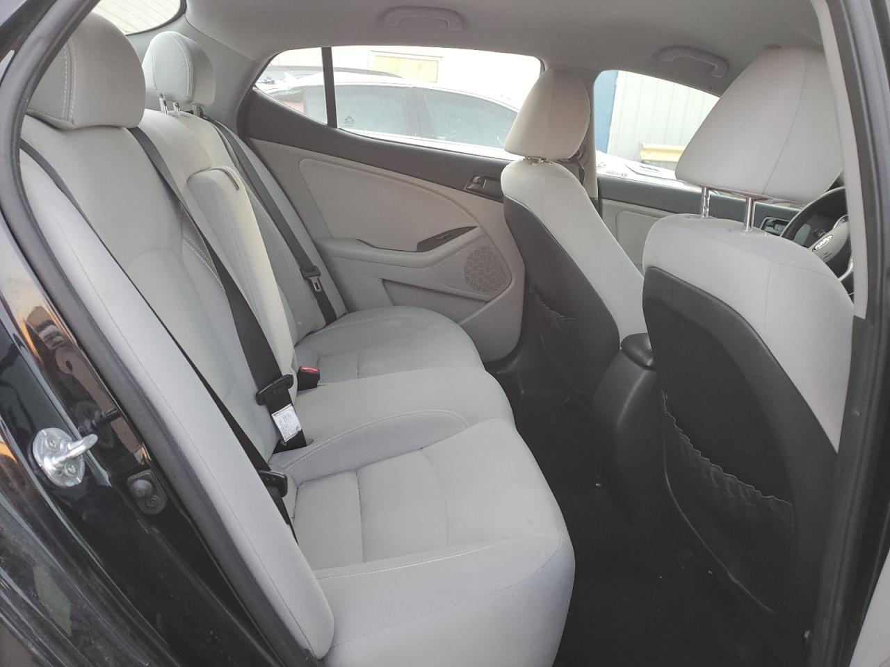 2013 Kia Optima - Image 10
