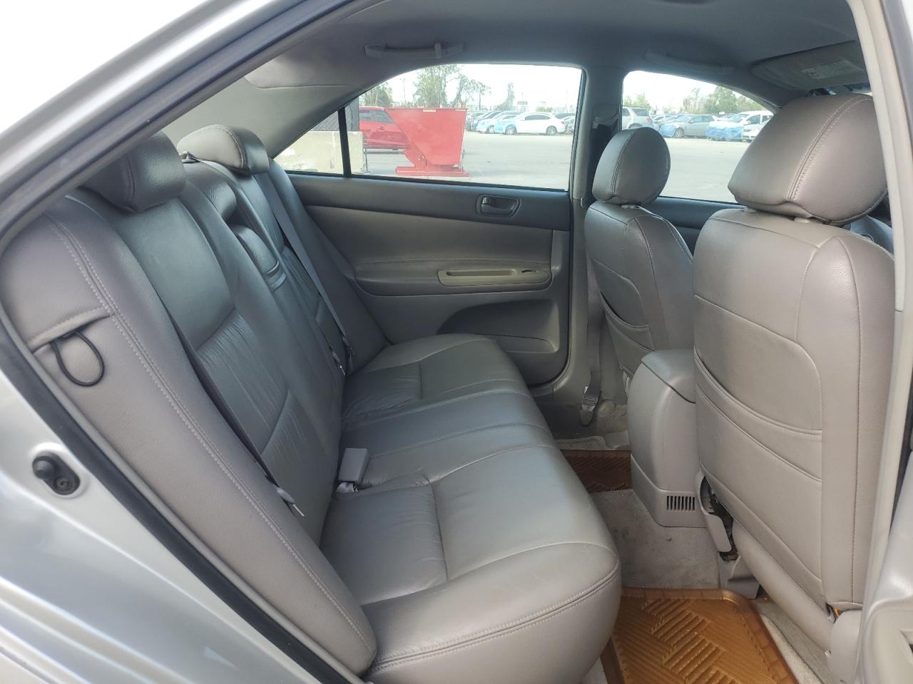 2003 Toyota Camry Le VIN: 4T1BE32K63U218396 Lot: 47938905