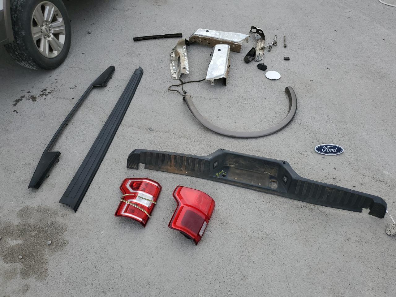 2019 Ford F-150 - Image 12