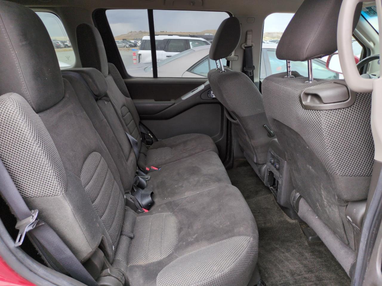 2012 Nissan Pathfinder - Image 11