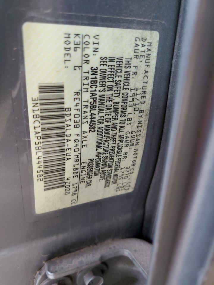 2011 Nissan Versa - Image 12