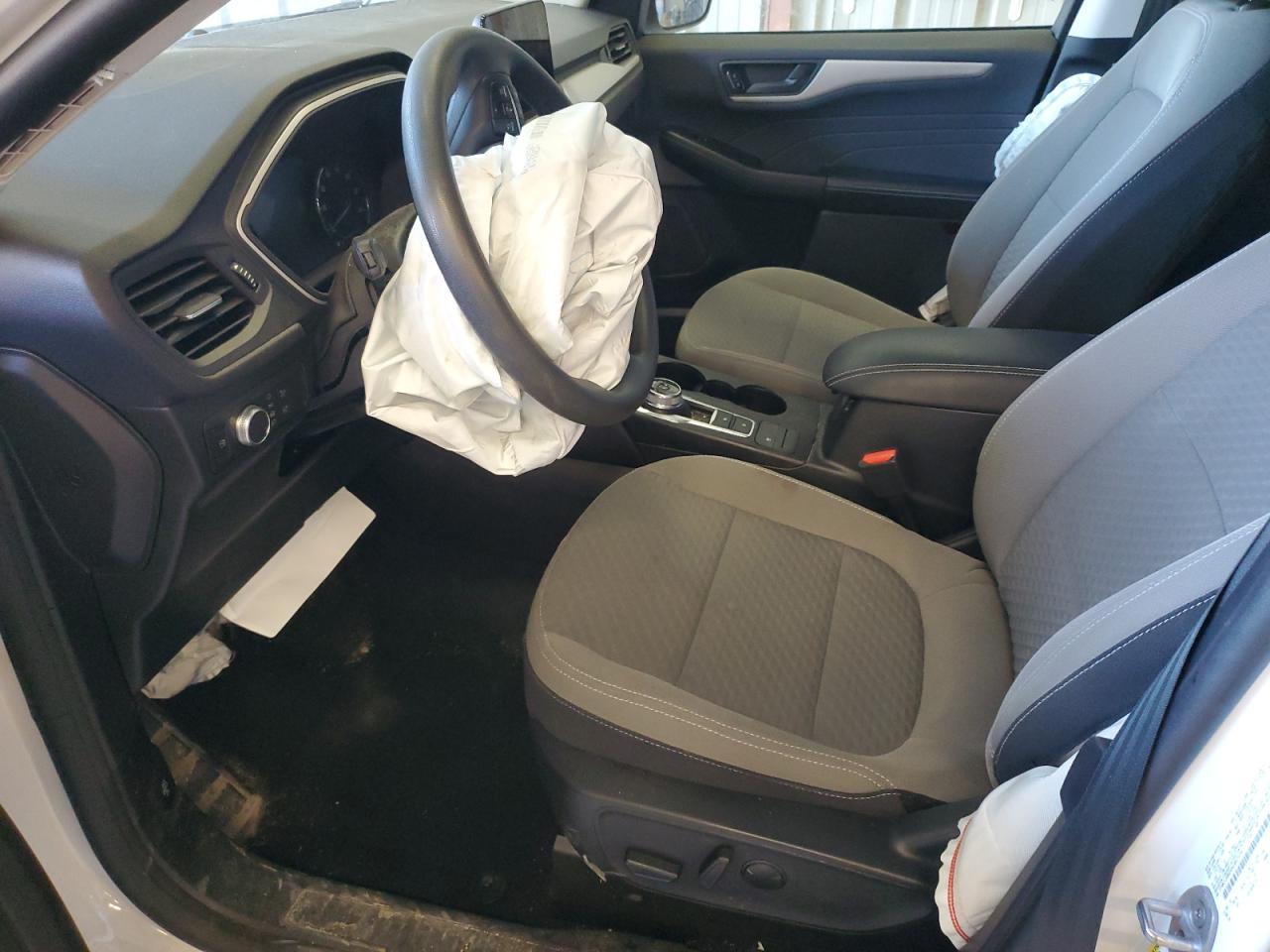 1FMCU0BZ4NUB27214 FORD ESCAPE 2022