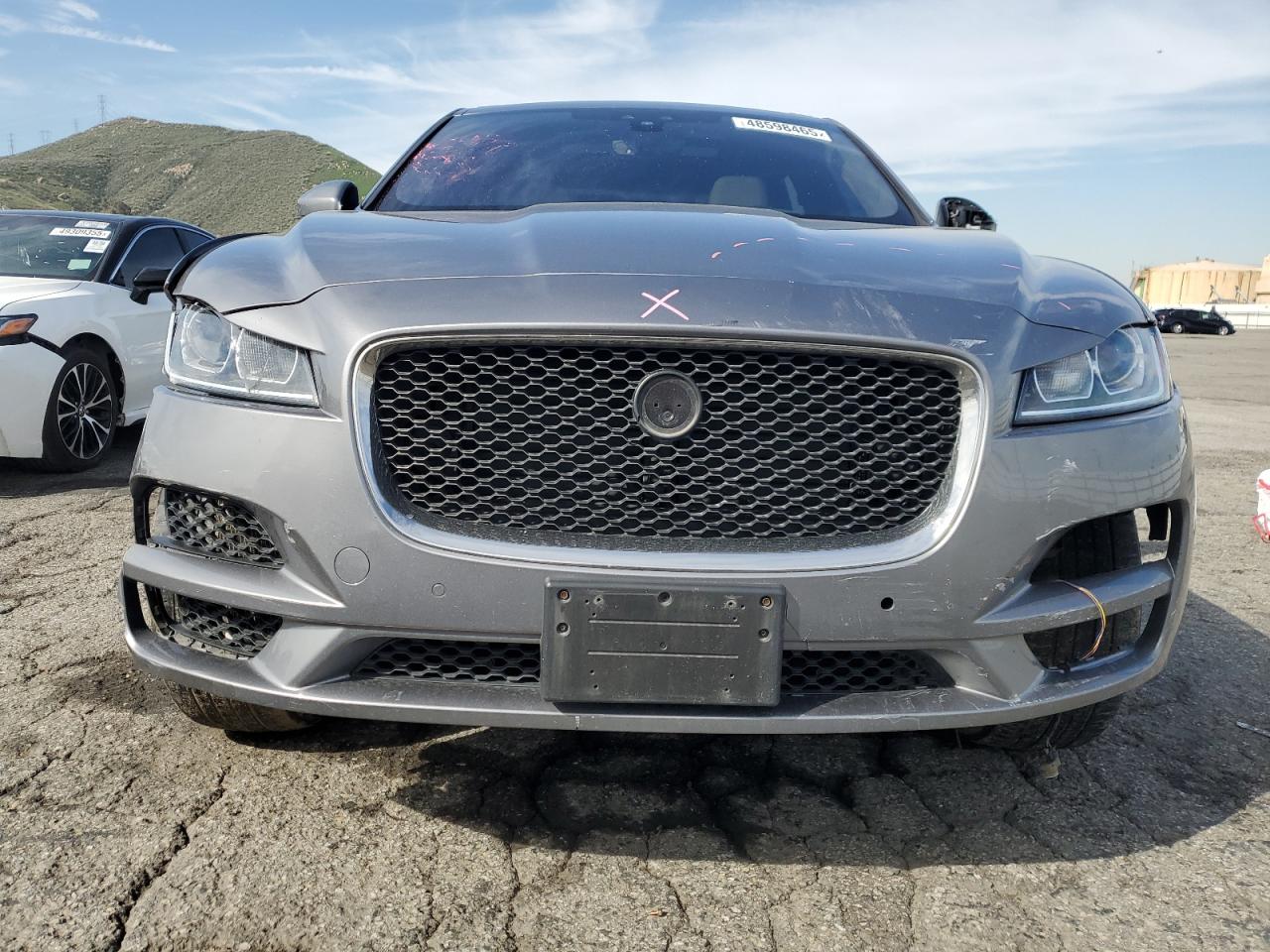 2020 Jaguar F-Pace - Image 5