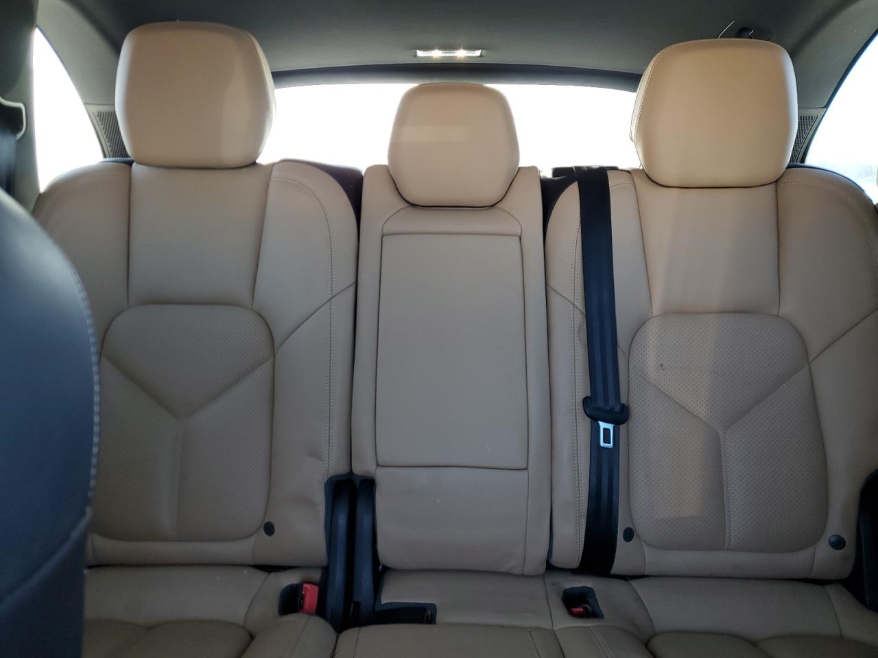 2016 Porsche Cayenne - Image 10