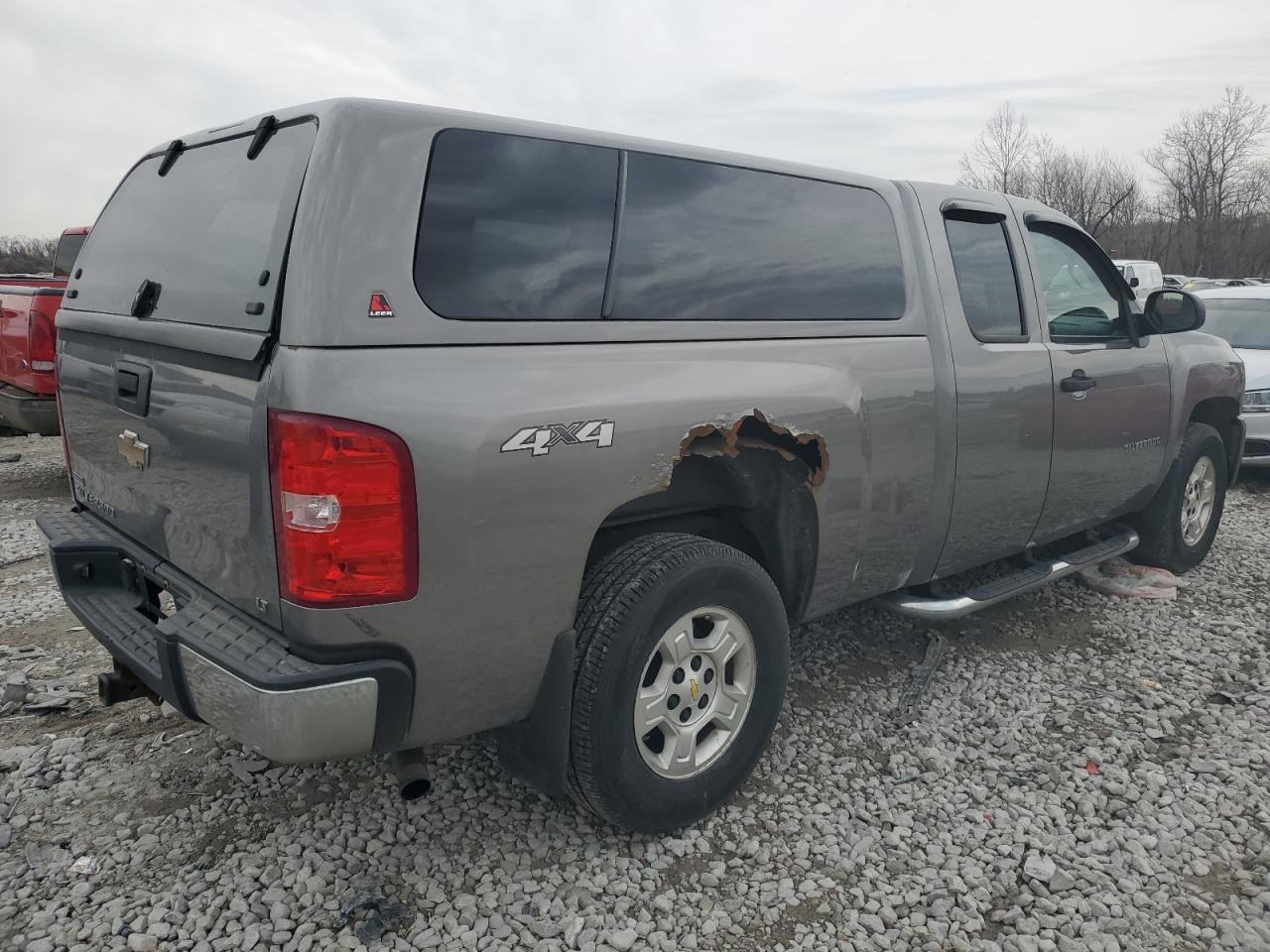 2007 Chevrolet Silverado - Image 3