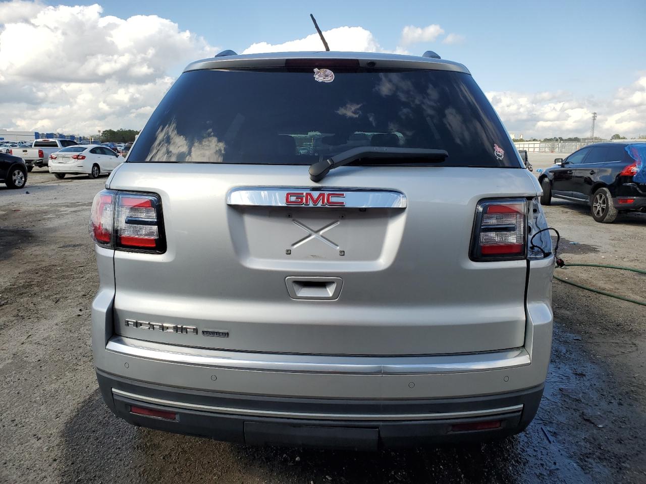 2017 GMC Acadia - Image 6