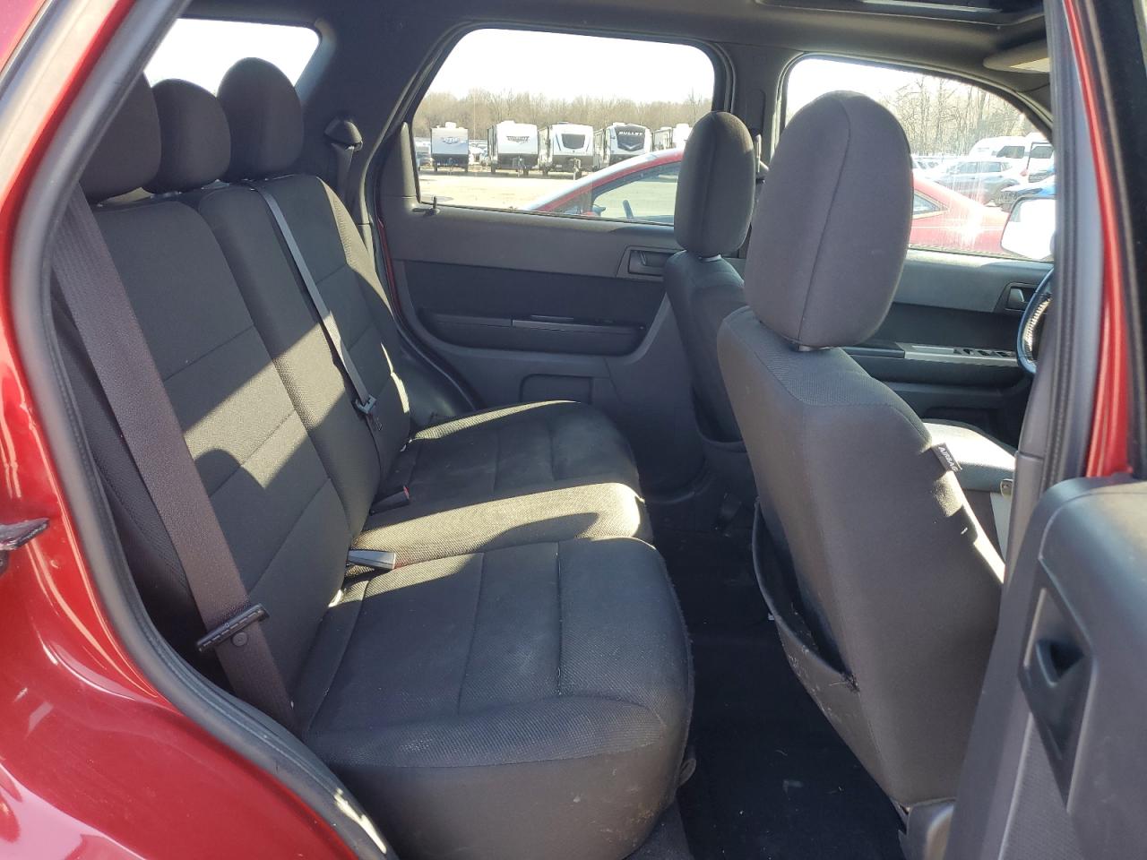 2010 Ford Escape - Image 11