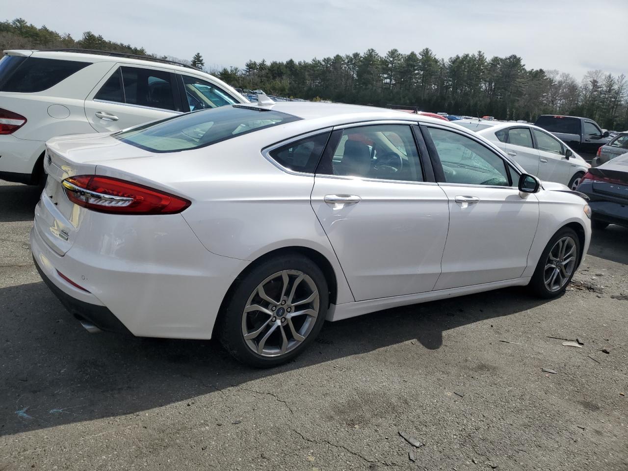 2019 Ford Fusion - Image 3