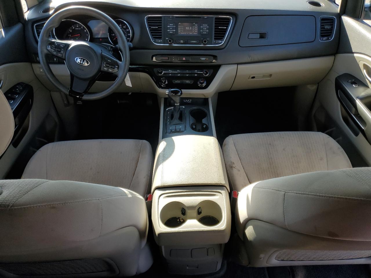 2016 Kia Sedona - Image 8