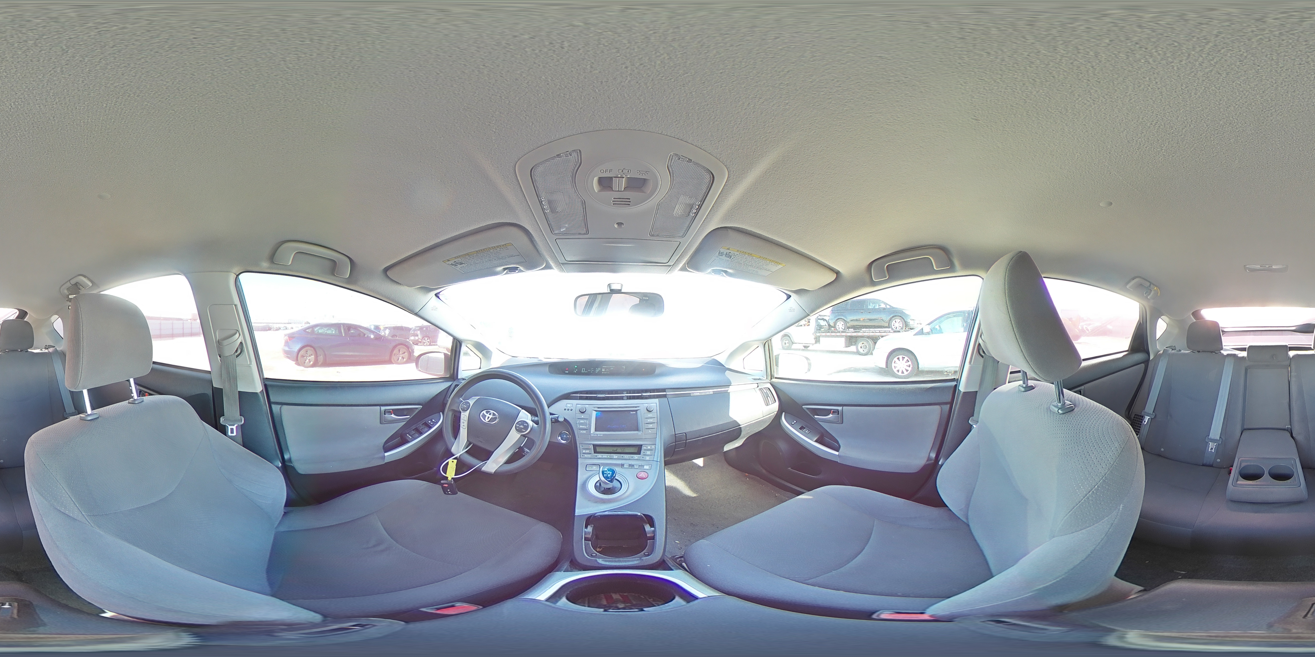 2014 Toyota Prius - Image 12