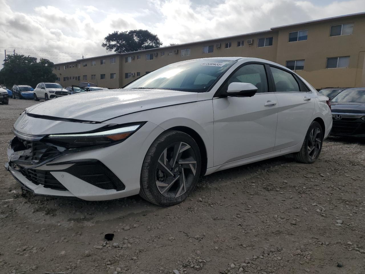 2024 Hyundai Elantra - Image 1
