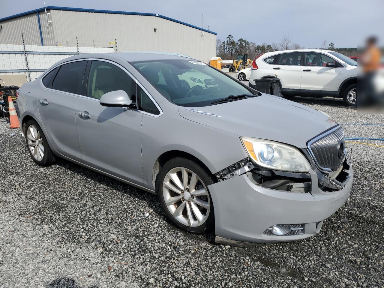 2013 Buick Verano - Image 4