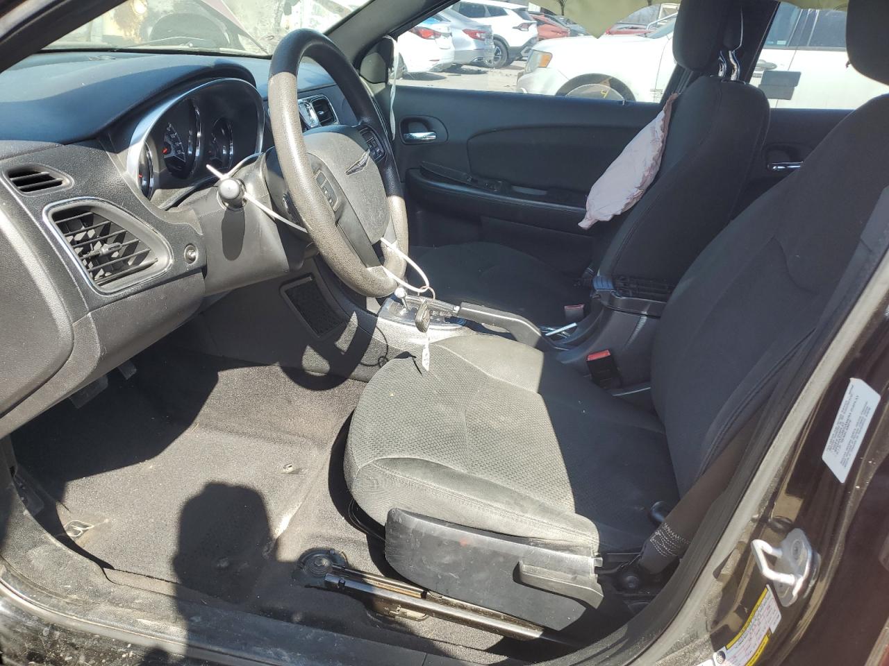 2012 Chrysler 200 - Image 7