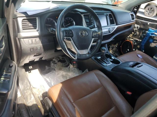  TOYOTA HIGHLANDER 2017 Silver