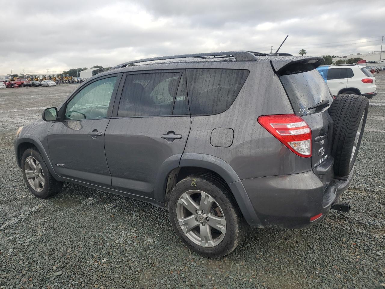 2010 Toyota RAV 4 - Image 2