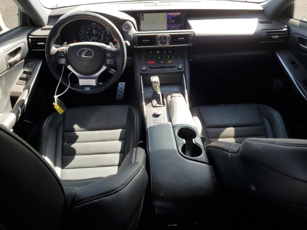 2019 Lexus IS - Image 8