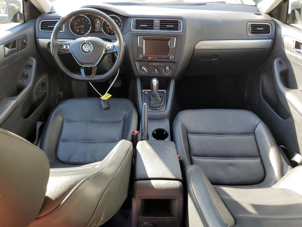 2017 Volkswagen Jetta - Image 8