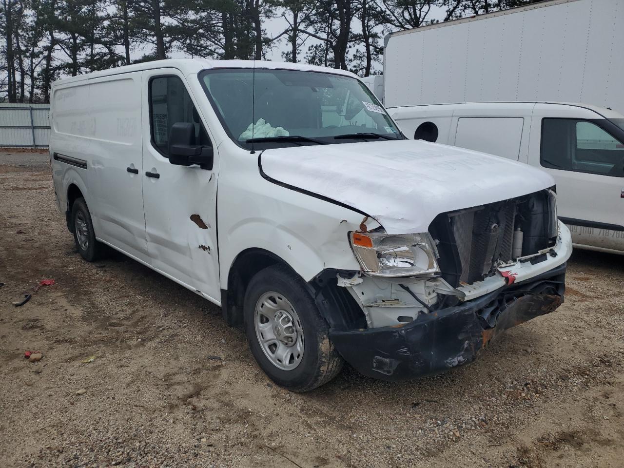 2017 Nissan NV - Image 4