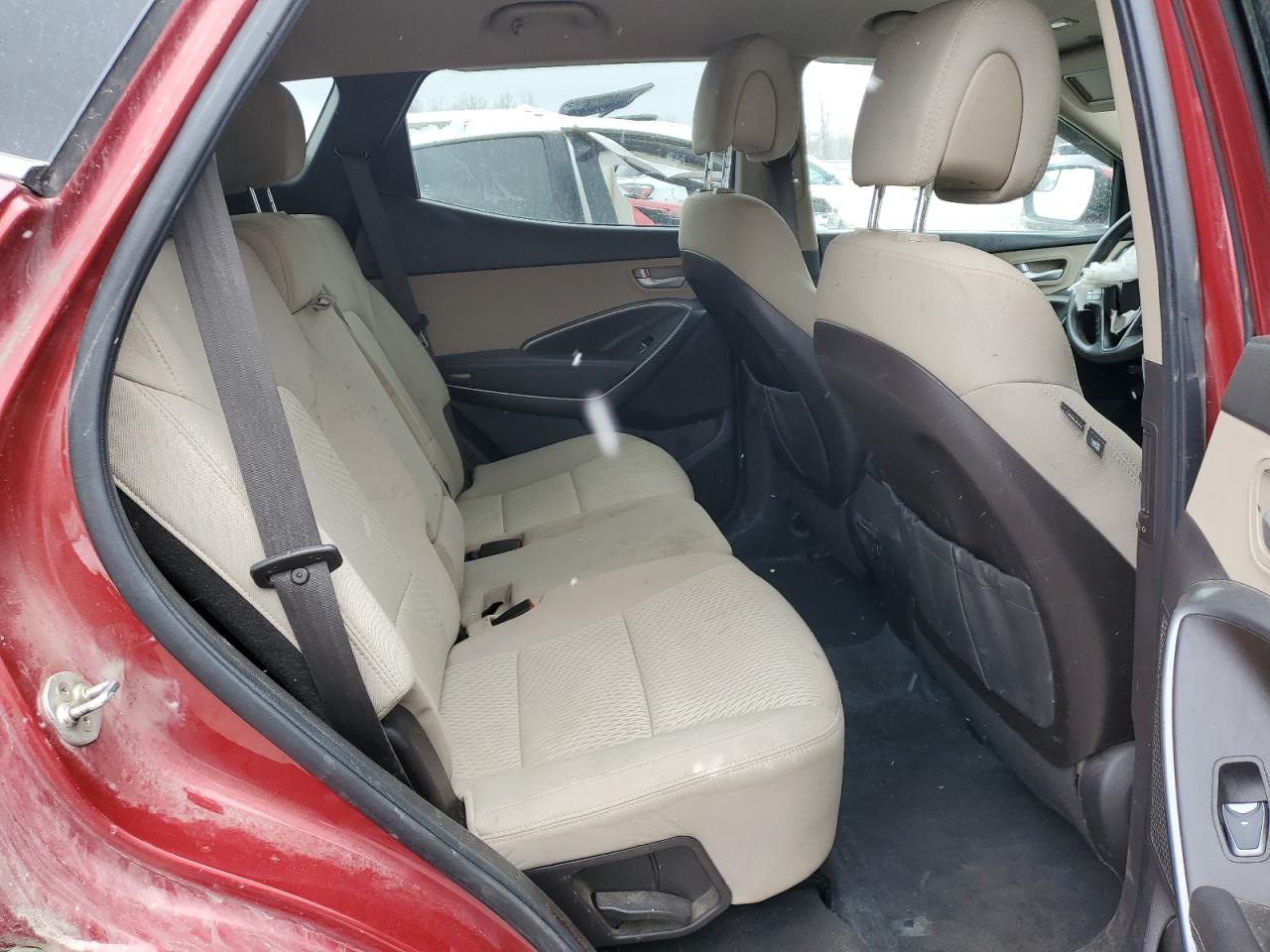 2017 Hyundai Santa Fe - Image 11