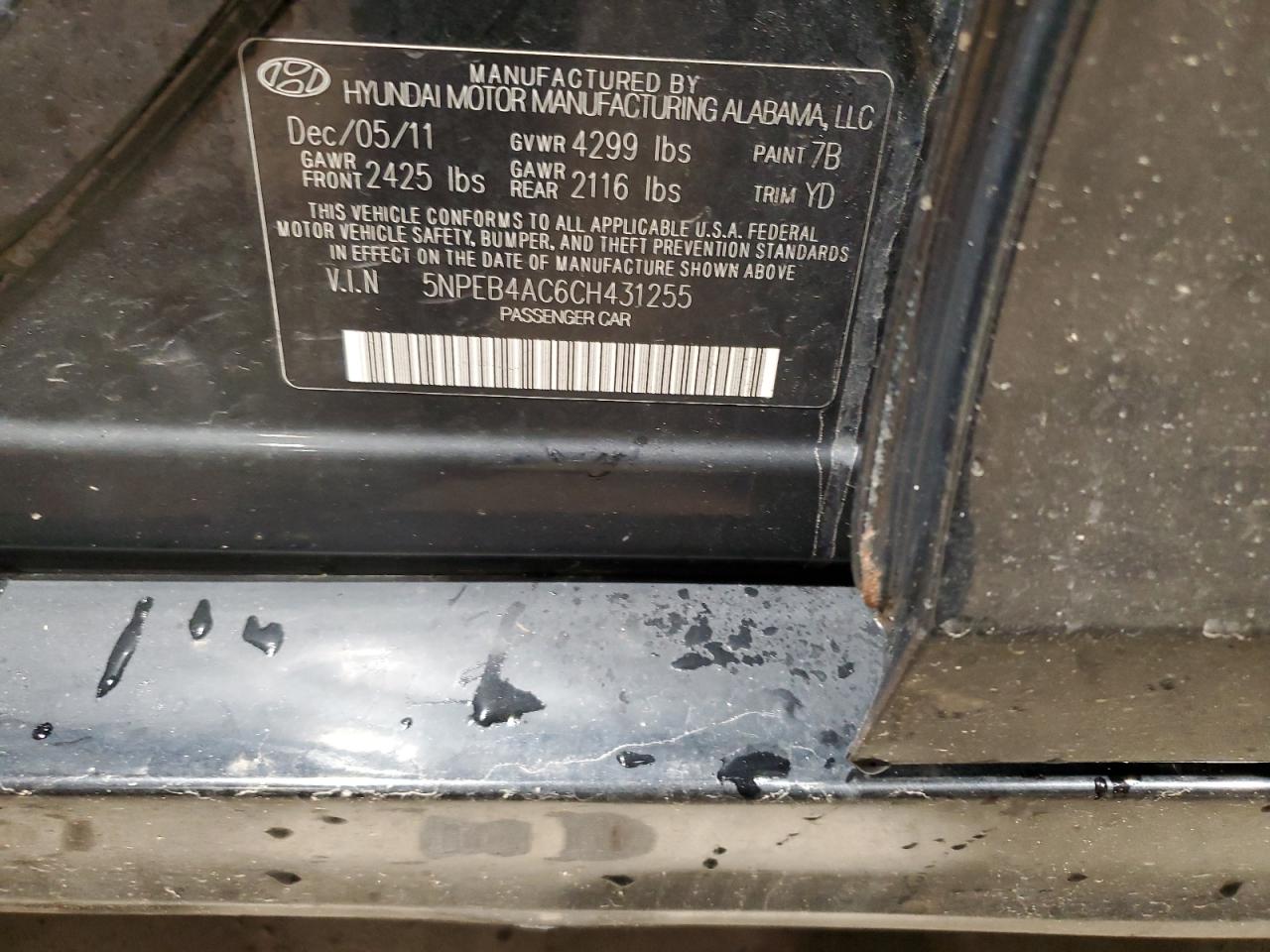 2012 Hyundai Sonata - Image 14