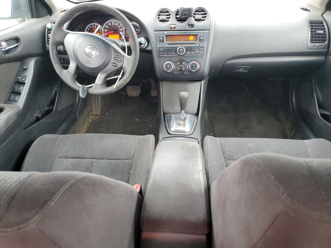 2012 Nissan Altima - Image 8