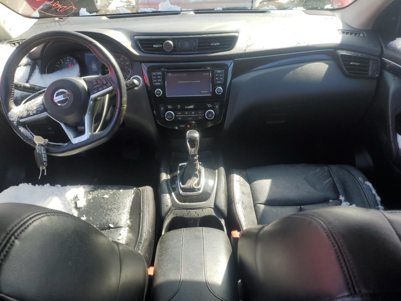 JN1BJ1CR5JW254696 NISSAN ROGUE 2018