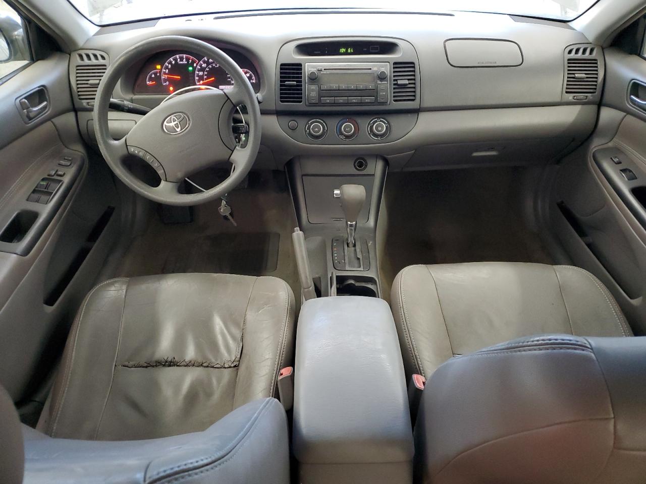 2005 Toyota Camry - Image 8