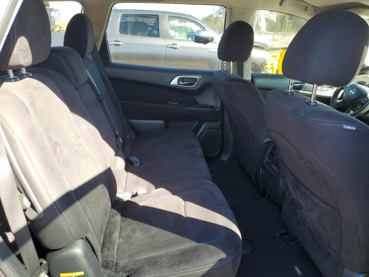 2015 Nissan Pathfinder - Image 11