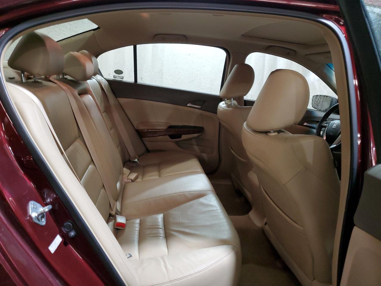 2009 Honda Accord - Image 10