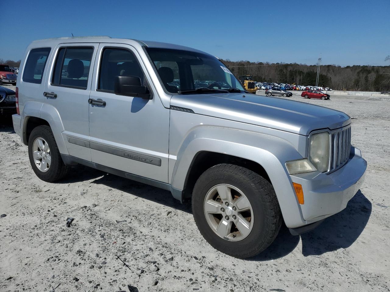 2011 Jeep Liberty (North America) - Image 4