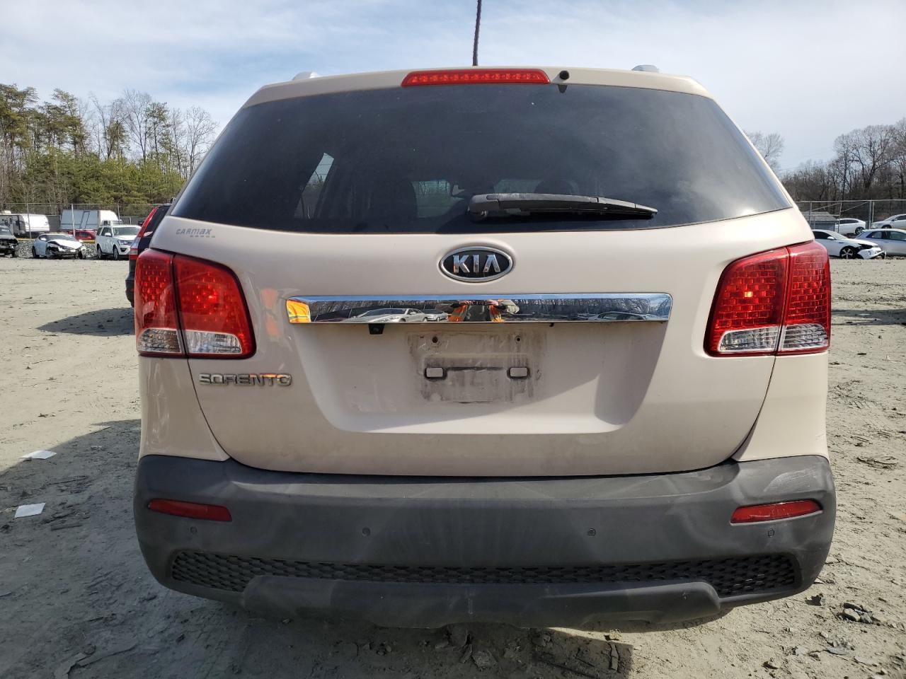 2011 Kia Sorento - Image 6