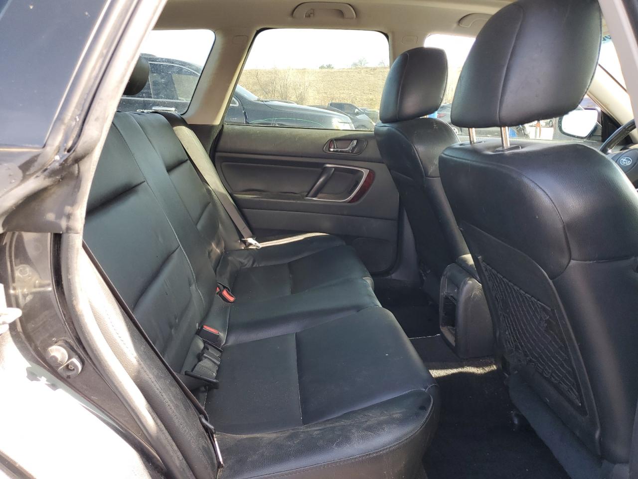 2008 Subaru Outback - Image 10