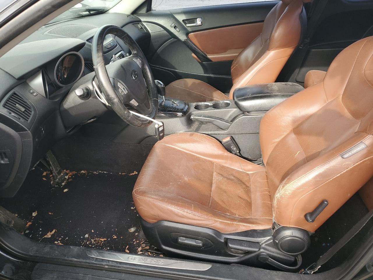 2010 Hyundai Genesis - Image 7