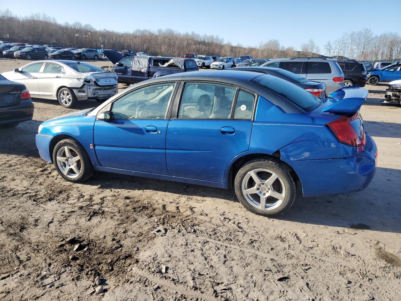 2003 Saturn ION - Image 2