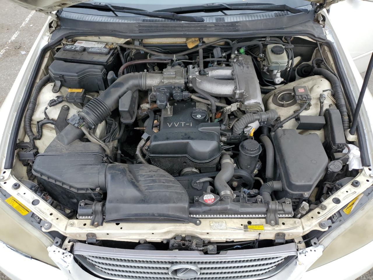 2001 Lexus IS - Image 11