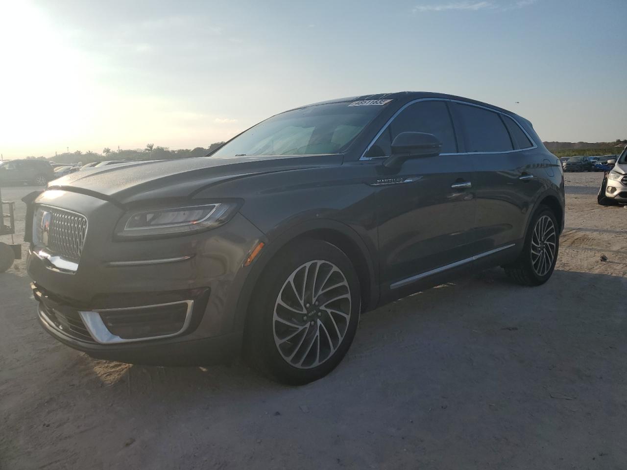2019 Lincoln Nautilus - Image 1
