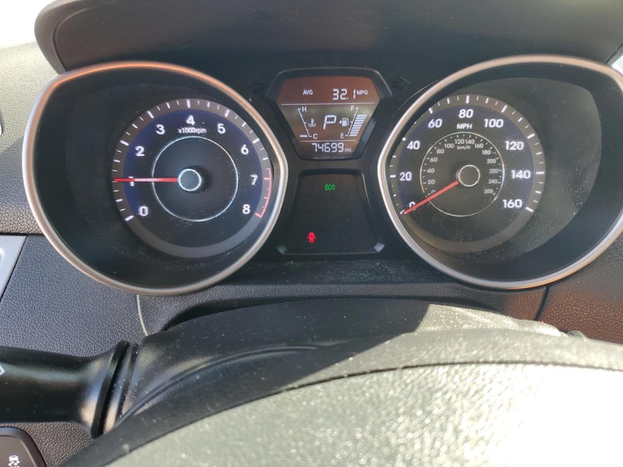 2015 Hyundai Elantra - Image 9