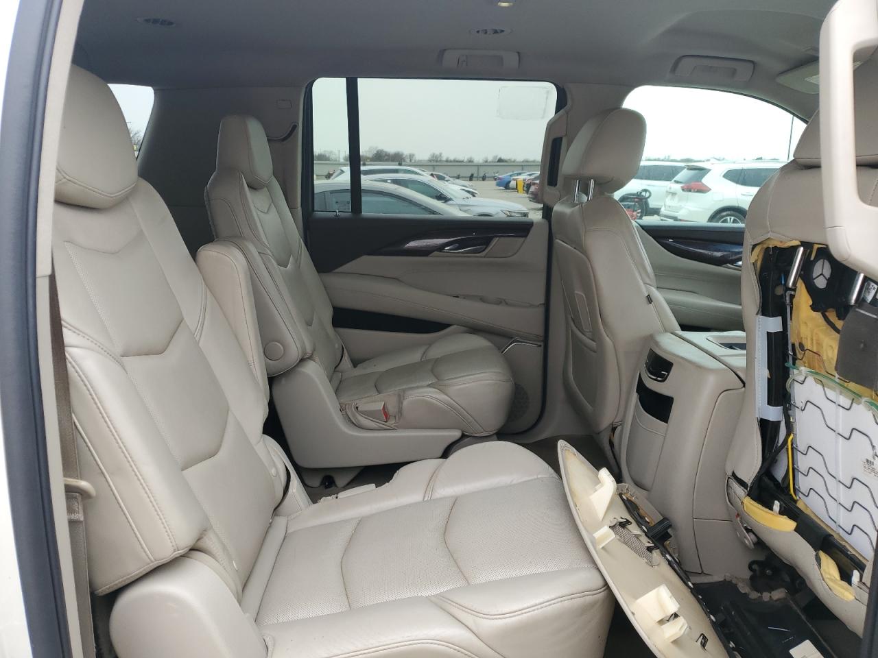 2015 Cadillac Escalade - Image 11