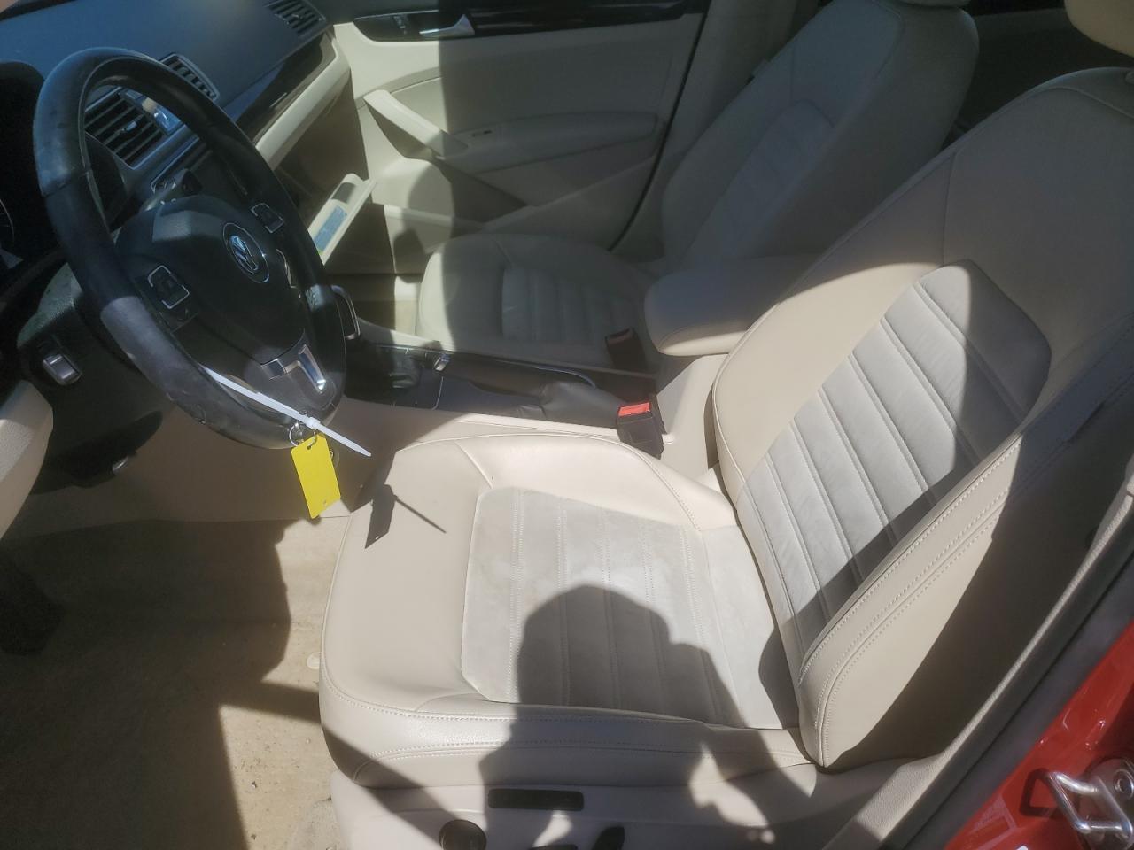 2015 Volkswagen Passat - Image 7