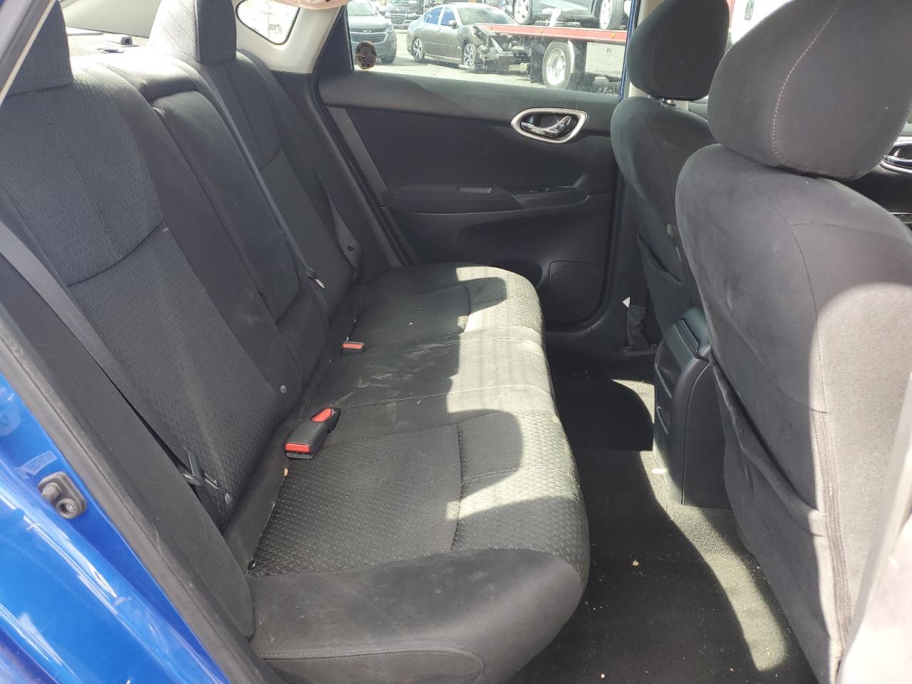 2015 Nissan Sentra - Image 10