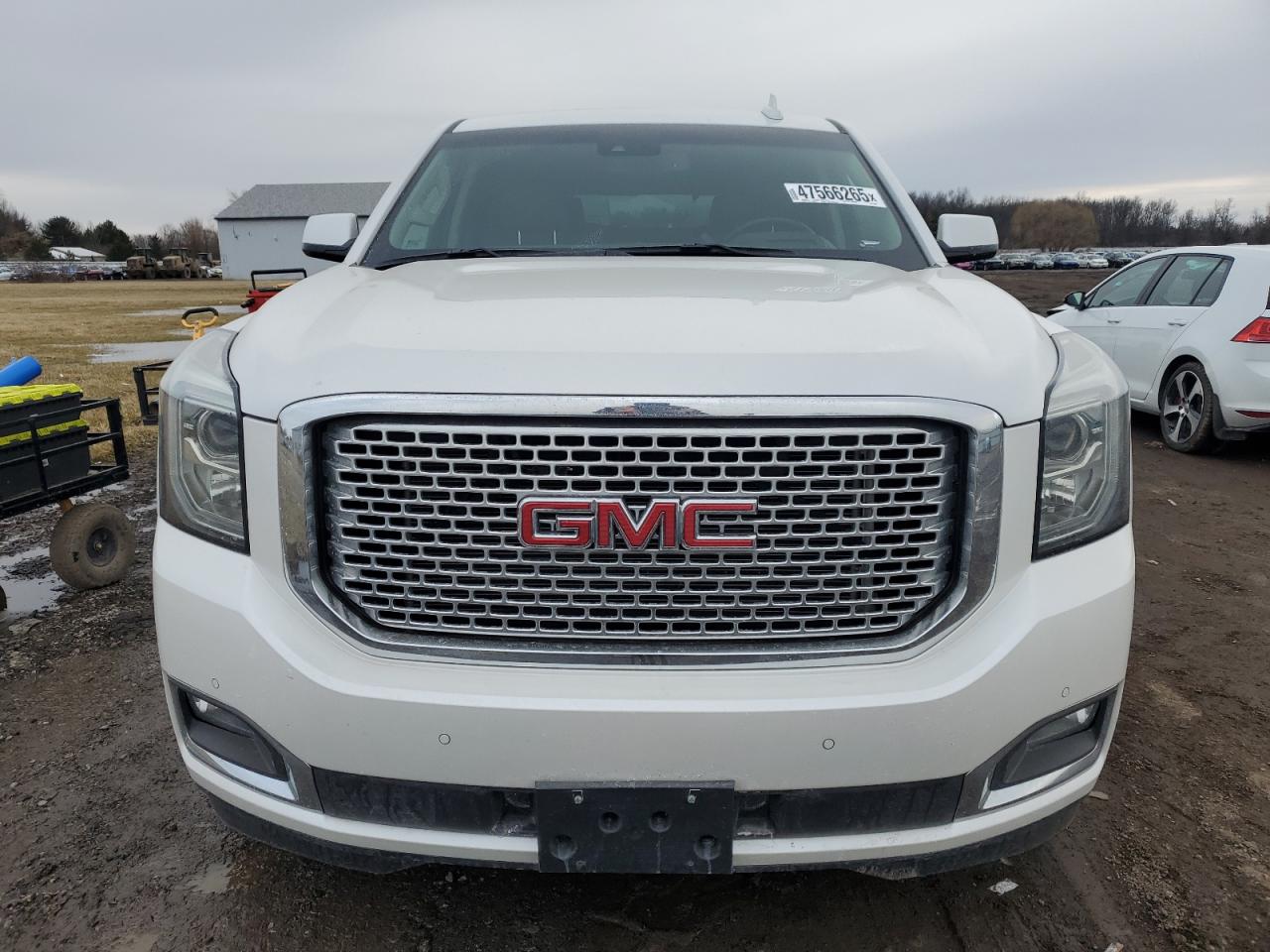 2016 GMC Yukon - Image 5